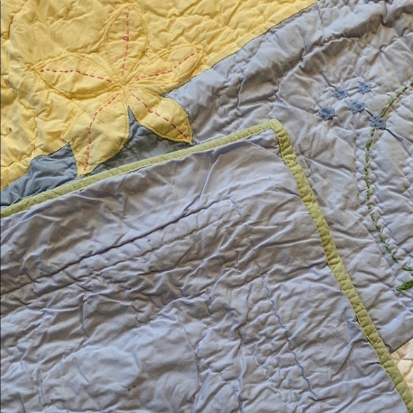 BNWOT Vintage Floral Patchwork Quilt - Blue, Yellow, Pink by Pottery Barn Kids! - Picture 2 of 9